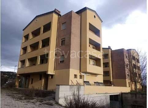 negozio in vendita a Magione