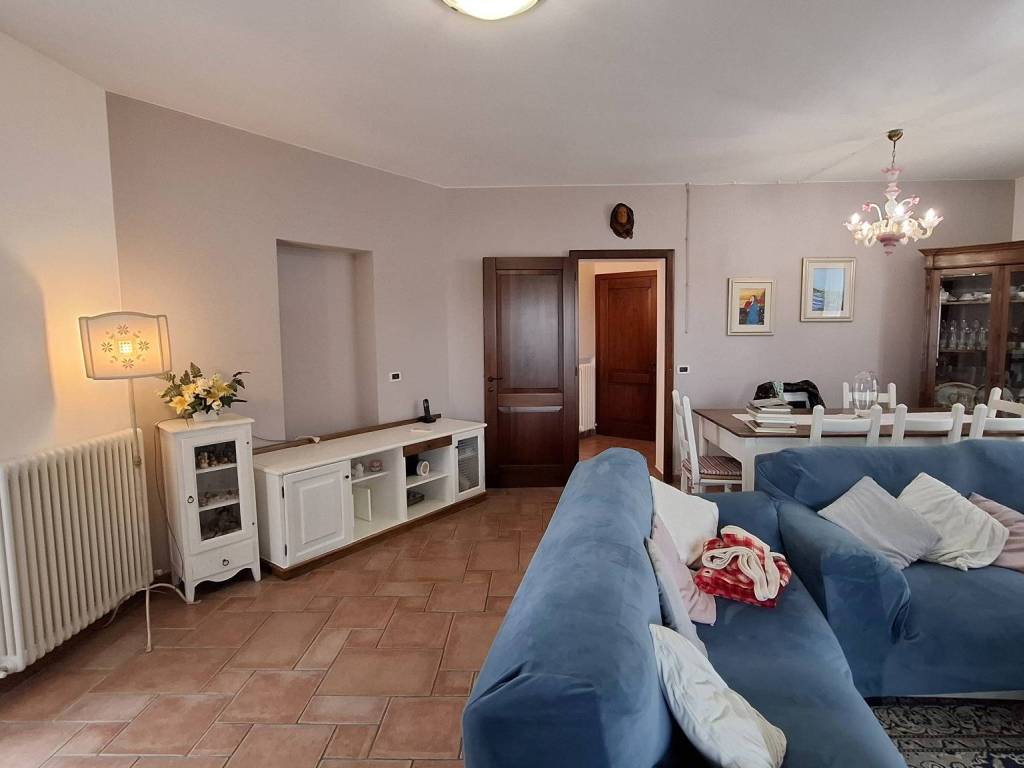 casa indipendente in vendita a Magione in zona Villa