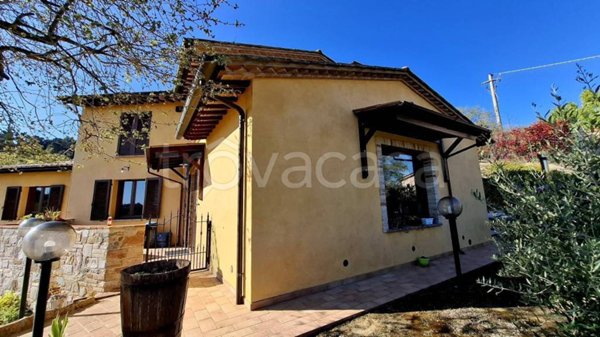casa indipendente in vendita a Magione in zona Villa