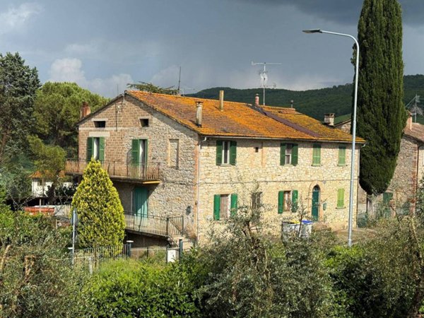 casa indipendente in vendita a Magione