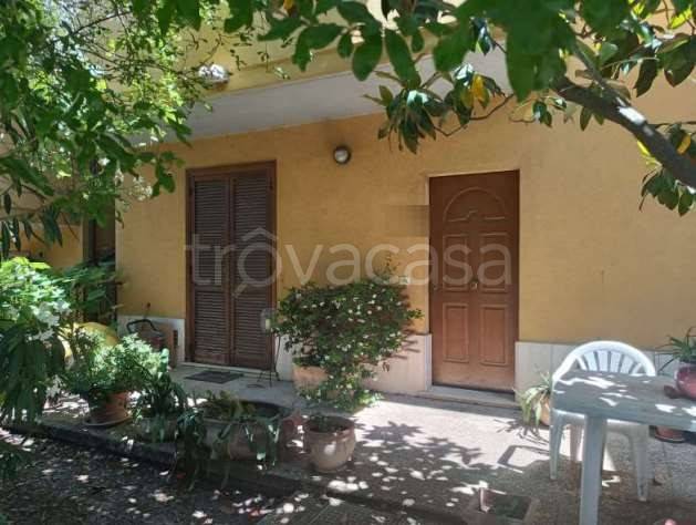 intera palazzina in vendita a Magione