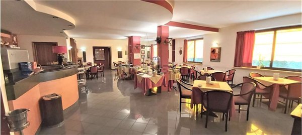 negozio in vendita a Magione