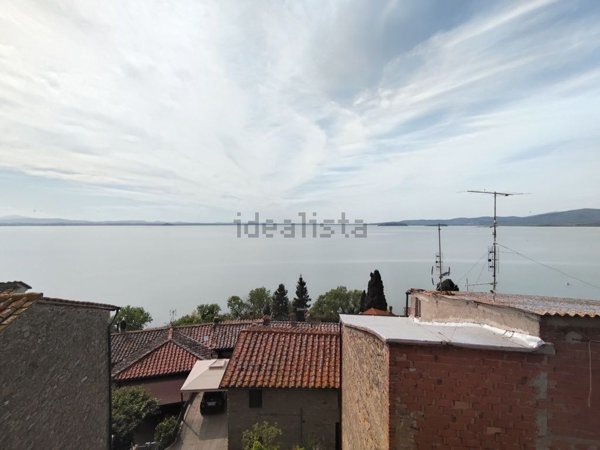 casa semindipendente in vendita a Magione in zona Monte del Lago