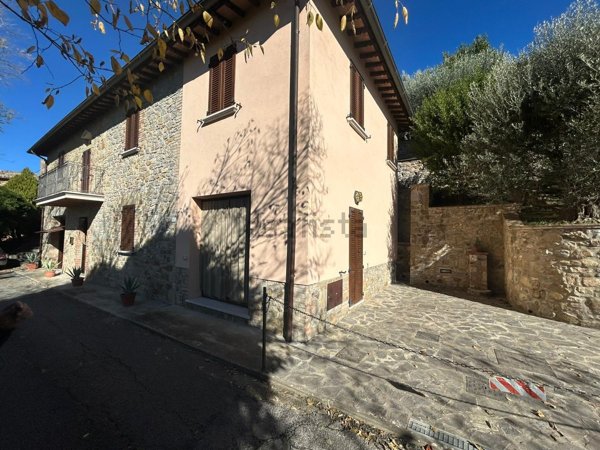 casa indipendente in vendita a Magione in zona Agello
