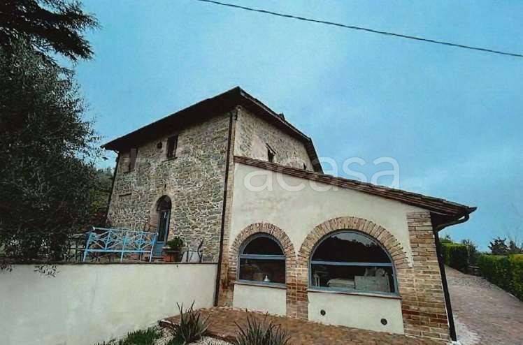 casa indipendente in vendita a Magione in zona Villa