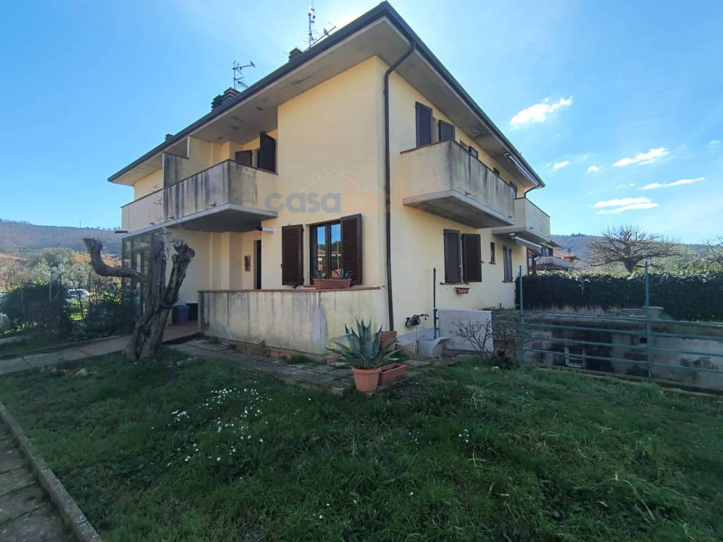 casa indipendente in vendita a Magione in zona Villa