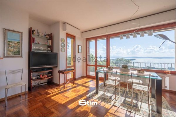 casa indipendente in vendita a Magione in zona Villa