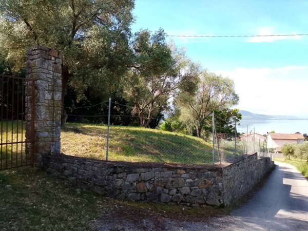 terreno edificabile in vendita a Magione in zona San Feliciano