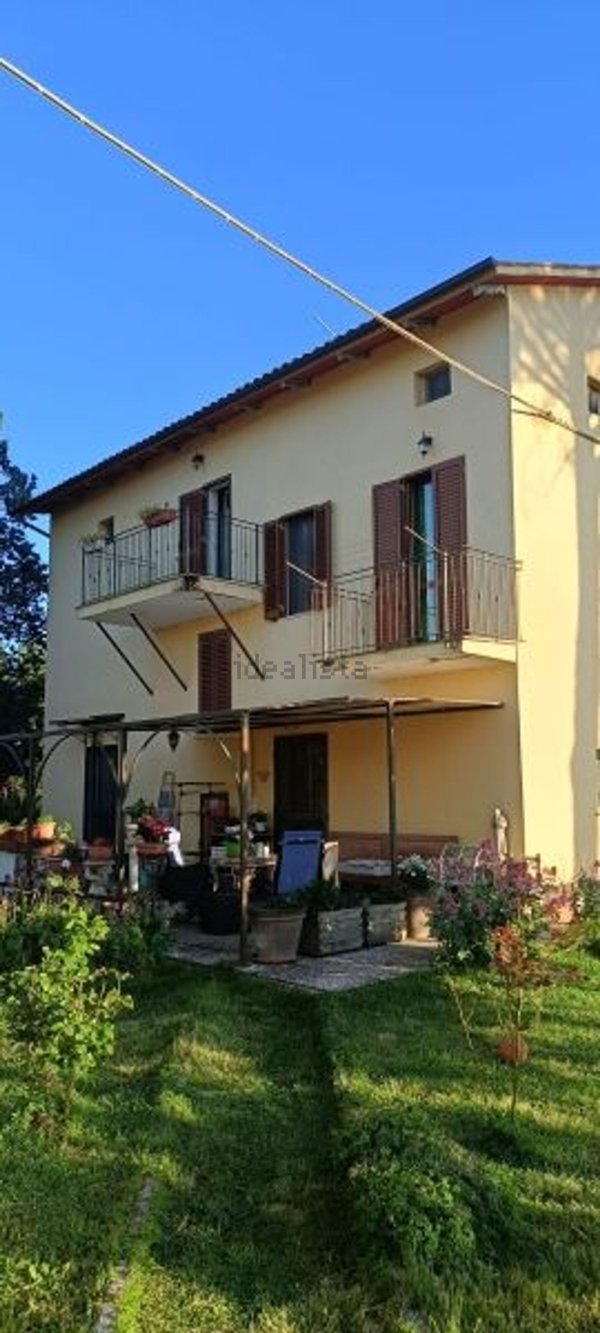 casa indipendente in vendita a Magione