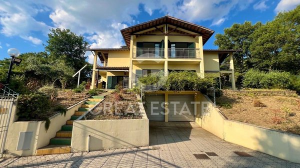 casa indipendente in vendita a Magione in zona Villa