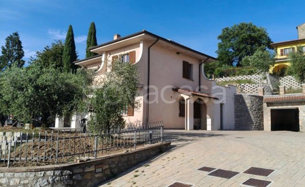 casa indipendente in vendita a Magione in zona Villa
