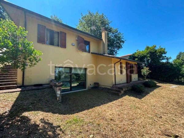 casa indipendente in vendita a Magione in zona Villa