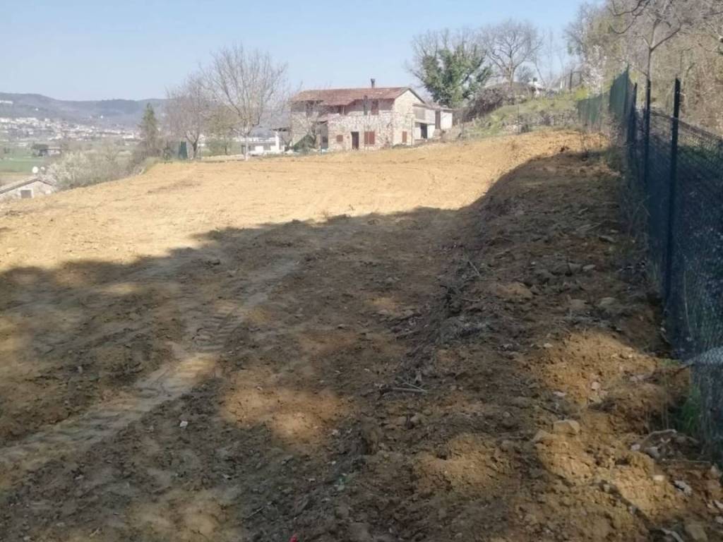 terreno edificabile in vendita a Magione in zona Montesperello