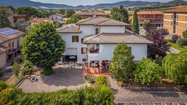 casa indipendente in vendita a Magione