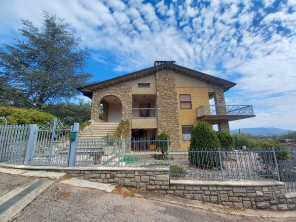 casa indipendente in vendita a Magione in zona Soccorso
