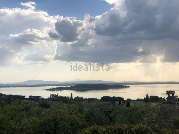 casa indipendente in vendita a Magione