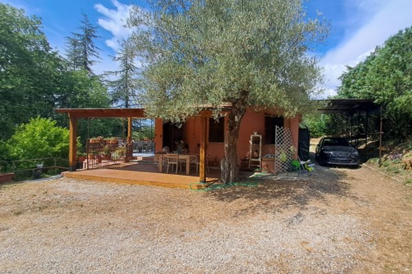 casa indipendente in vendita a Magione in zona San Feliciano
