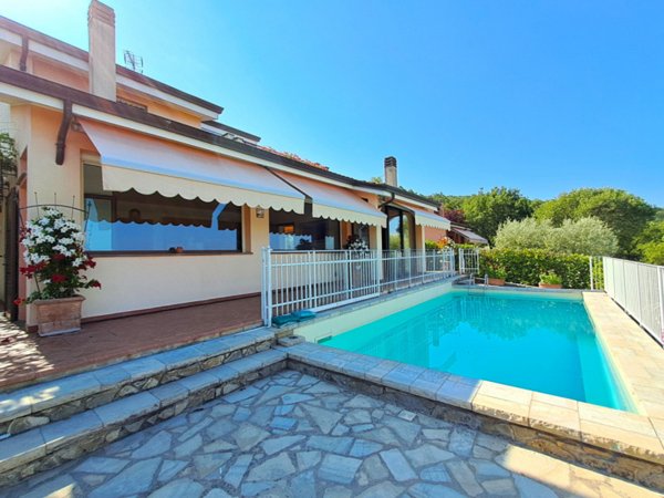 casa indipendente in vendita a Magione in zona San Feliciano