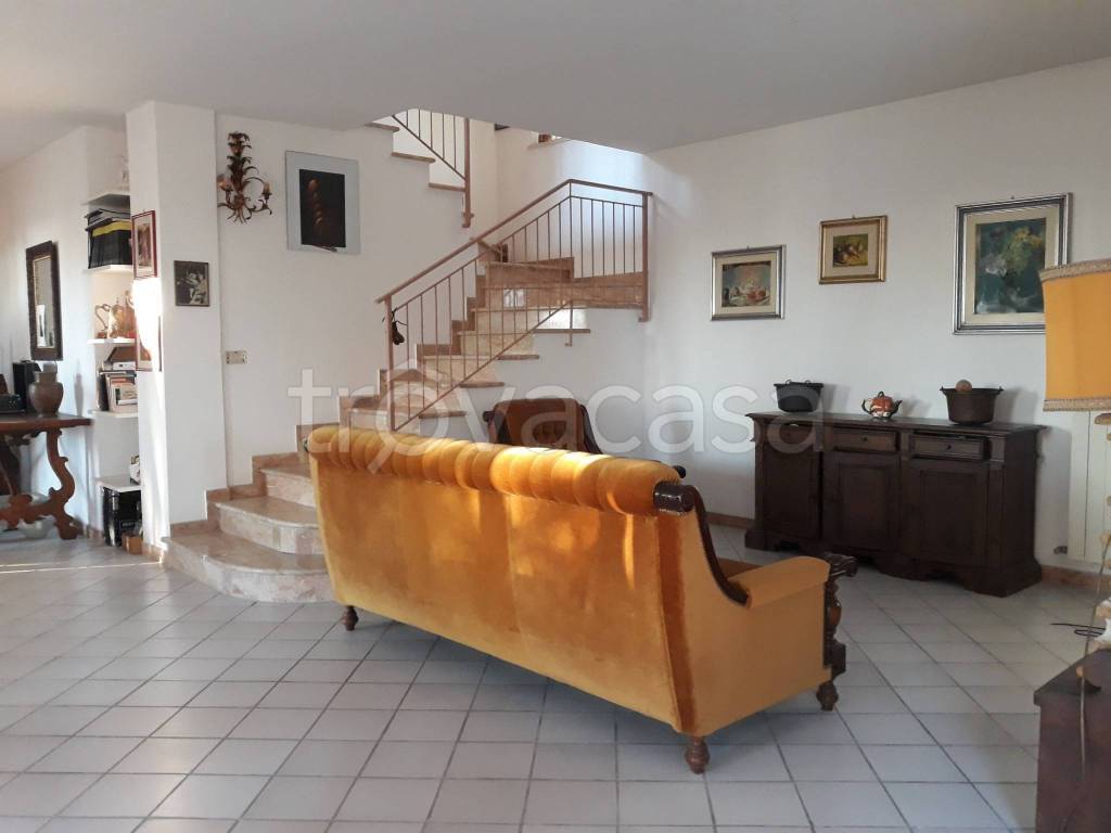casa indipendente in vendita a Magione in zona Villa