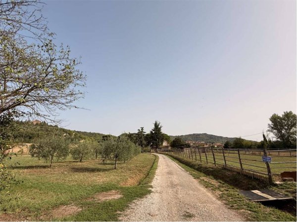 casale in vendita a Magione in zona Villa