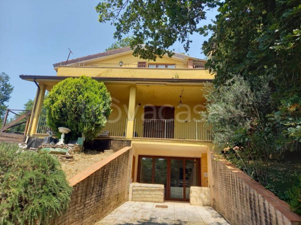 casa indipendente in vendita a Magione in zona Villa