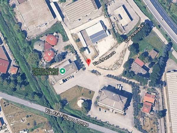 locale commerciale in vendita a Magione
