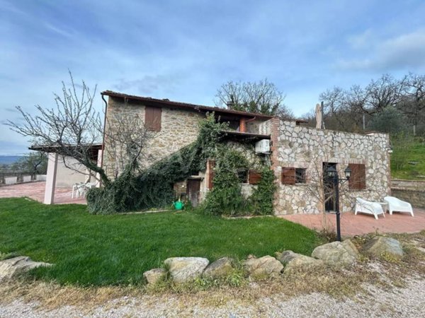 casa indipendente in vendita a Magione in zona Villa