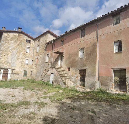casa indipendente in vendita a Magione in zona Agello