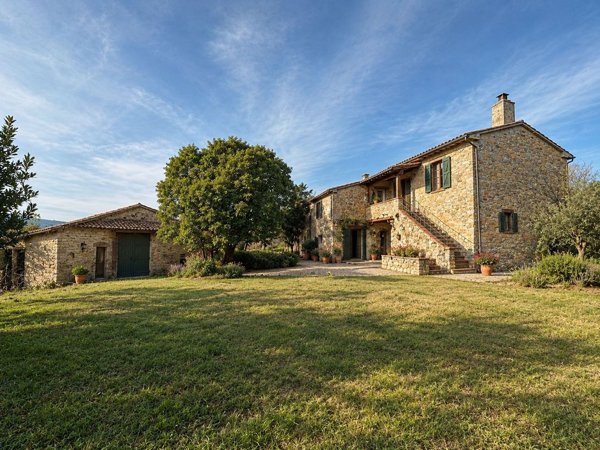 casale in vendita a Magione