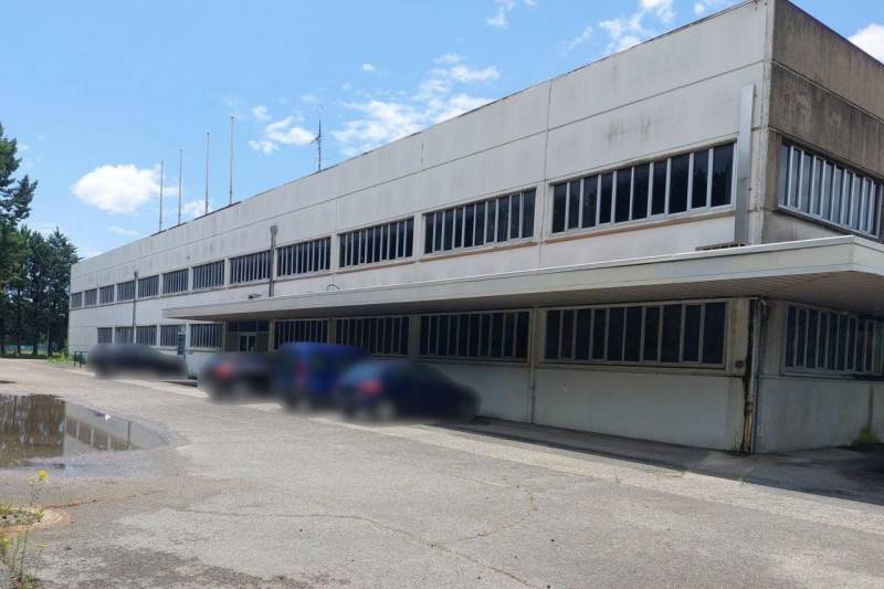 locale commerciale in vendita a Magione in zona Soccorso