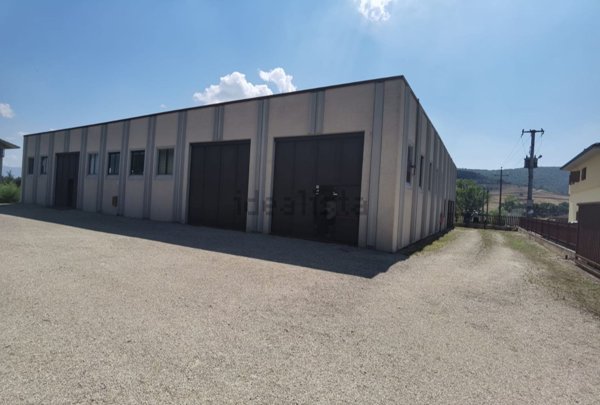 capannone in vendita a Magione in zona Soccorso