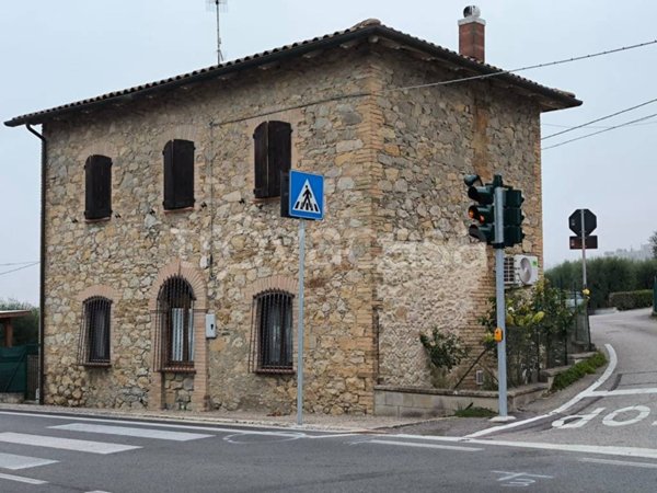 casa indipendente in vendita a Magione in zona Soccorso
