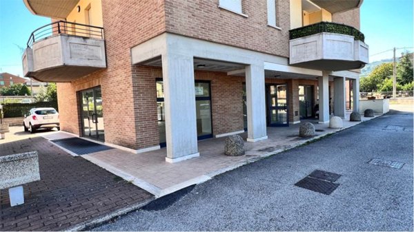 negozio in vendita a Marsciano