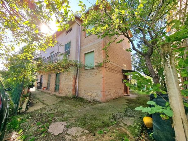 casa indipendente in vendita a Marsciano