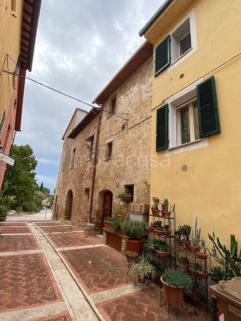 casa indipendente in vendita a Marsciano in zona Badiola