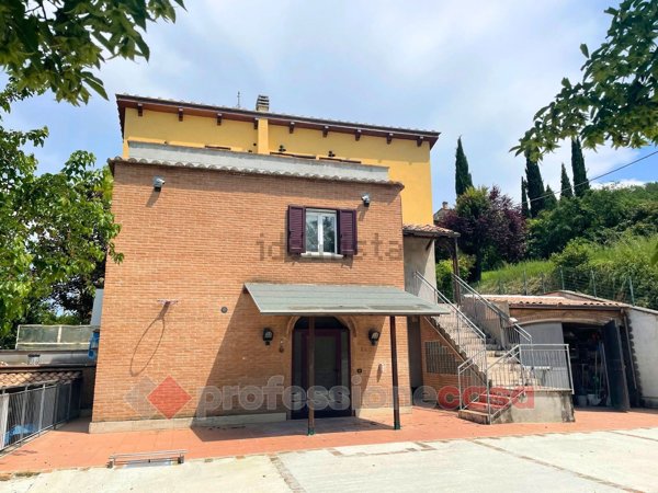 casale in vendita a Marsciano