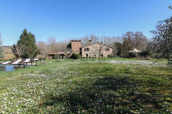 casa indipendente in vendita a Marsciano