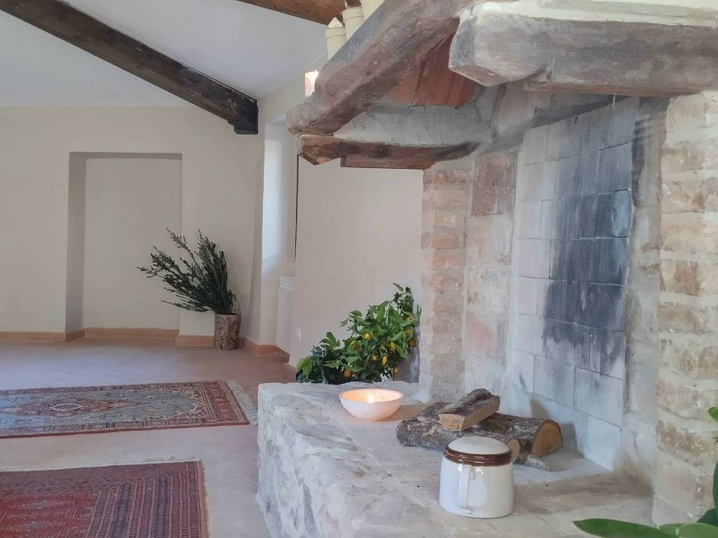 intera palazzina in vendita a Marsciano in zona Spina