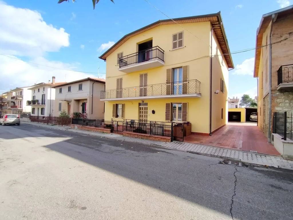 casa indipendente in vendita a Marsciano