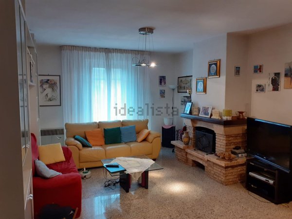 casa indipendente in vendita a Marsciano