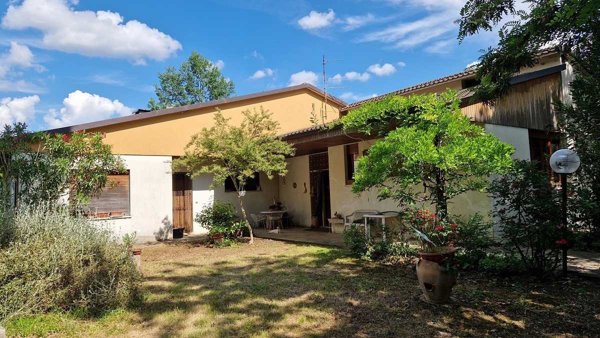 casa indipendente in vendita a Marsciano