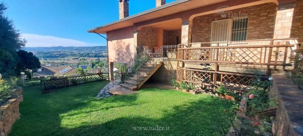 casa indipendente in vendita a Marsciano
