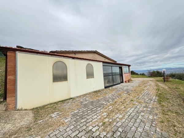 casa indipendente in vendita a Marsciano