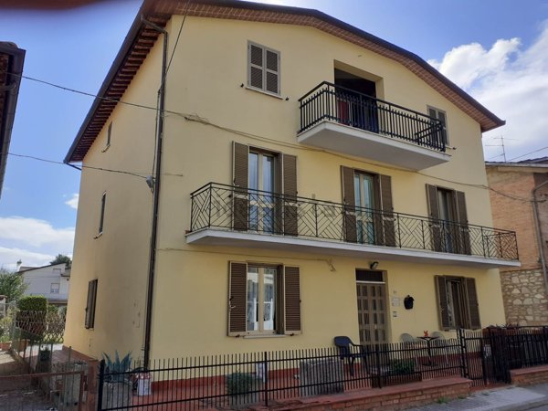 casa indipendente in vendita a Marsciano