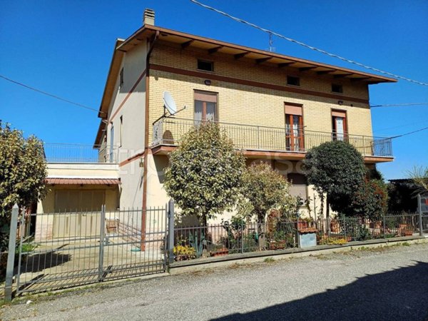 casa indipendente in vendita a Marsciano