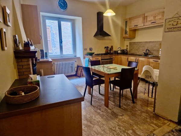 casa indipendente in vendita a Marsciano in zona Compignano