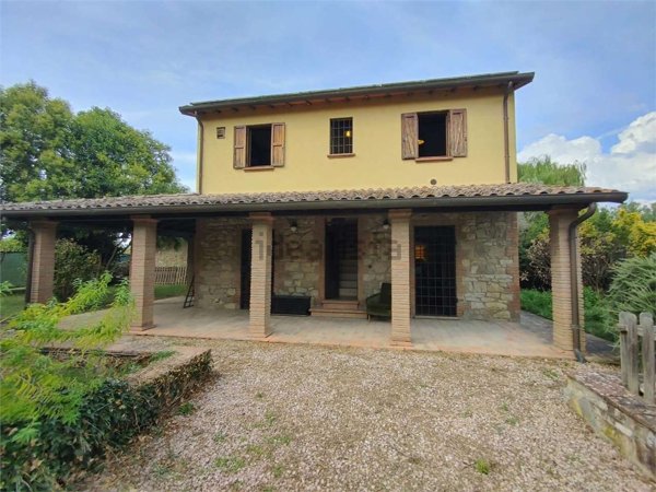 casa indipendente in vendita a Marsciano