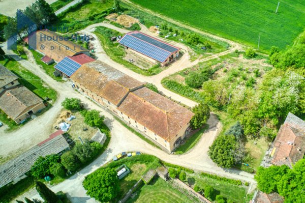 locale di sgombero in vendita a Marsciano