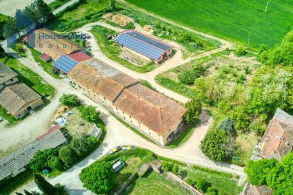 locale di sgombero in vendita a Marsciano