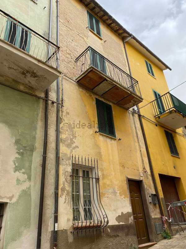 pentavano in vendita a Marsciano
